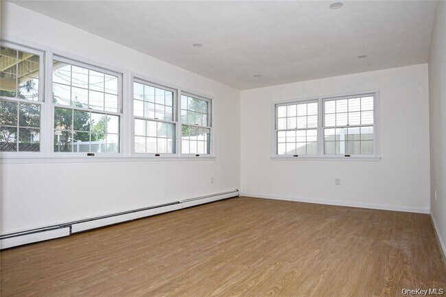 Building Photo - 65 Bluebird Ln