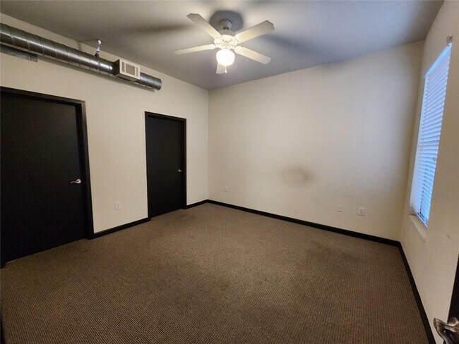 Building Photo - 5300 Peachtree Rd