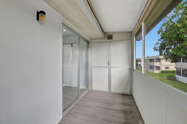 Building Photo - 171 Monaco Way