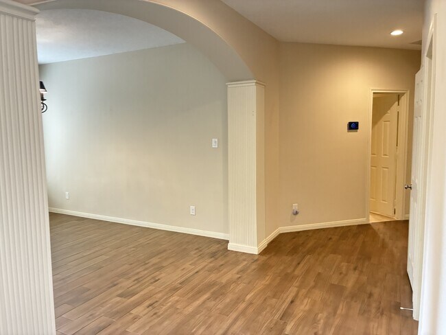 Building Photo - 14439 Reissen Ln