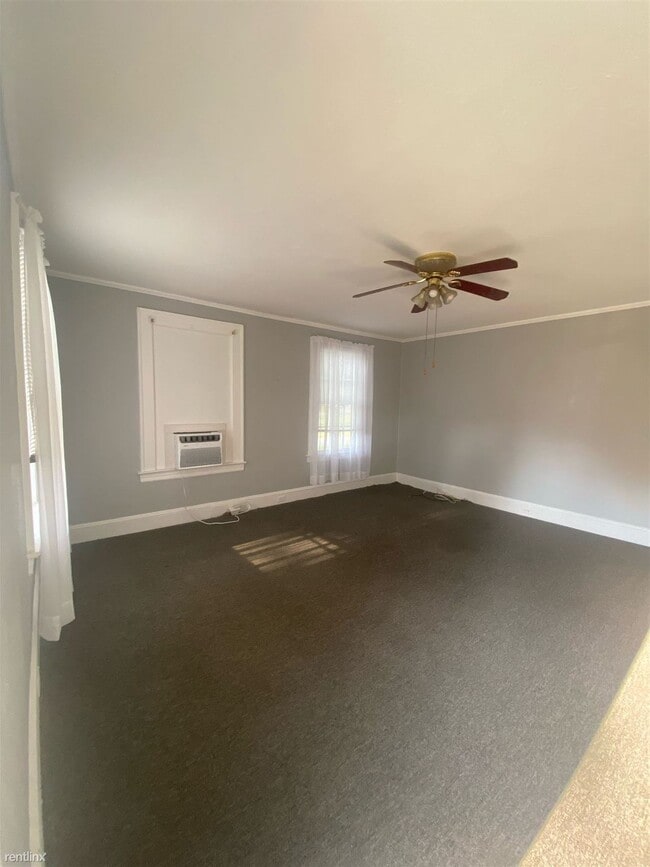 Building Photo - 1 br, 1 bath Duplex - 206 E Calhoun St