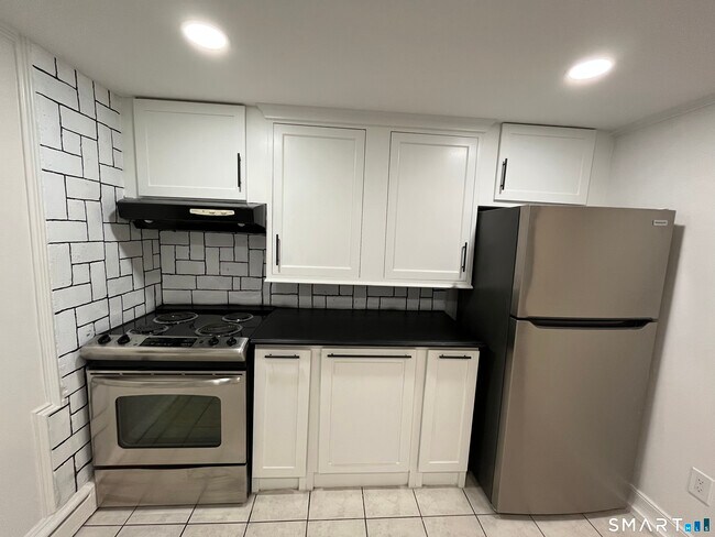 Building Photo - 120 Lexington Ave