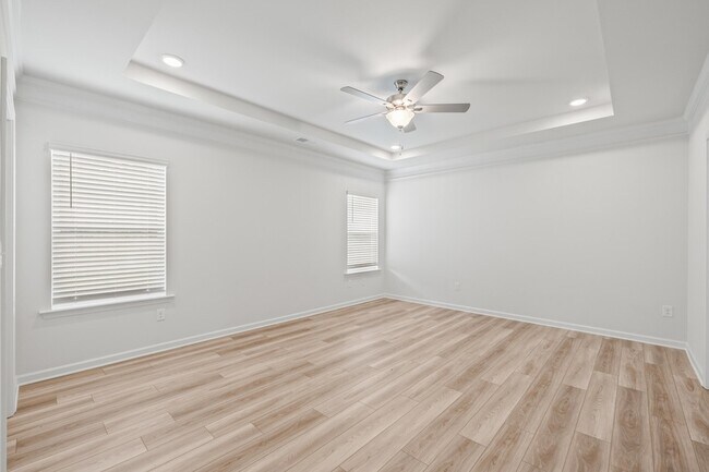 Building Photo - 326 Red Tail Dr