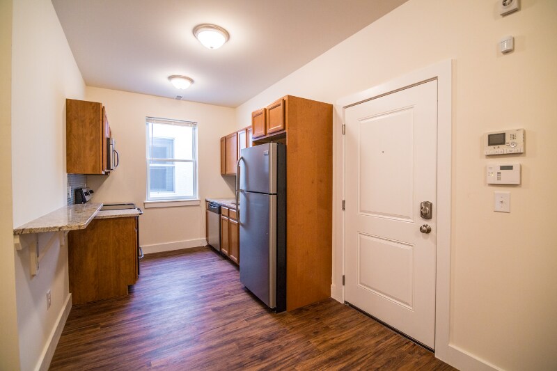 Building Photo - 411 N 34th St