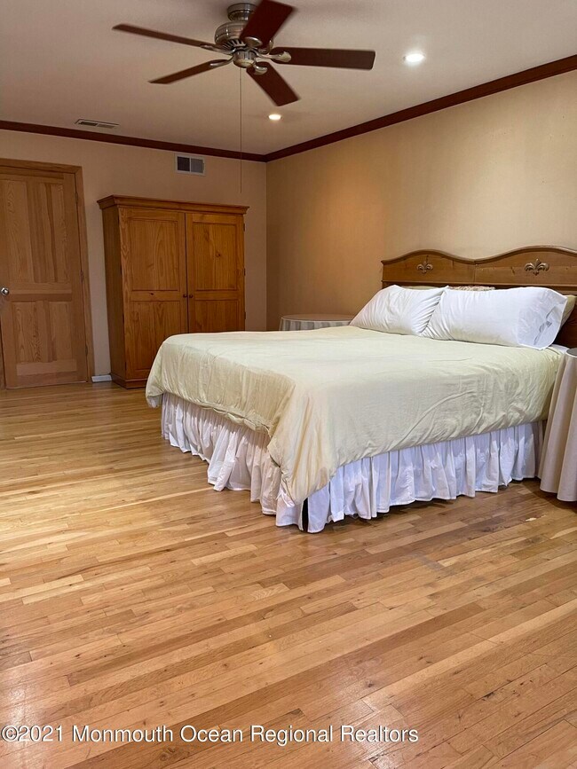 Building Photo - 80 Girard Ave