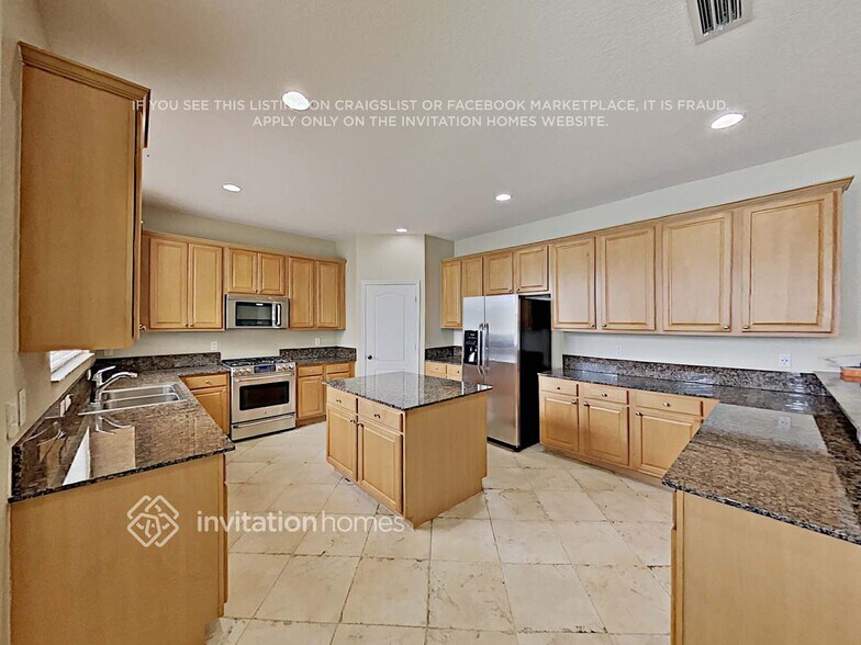 Building Photo - 276 Berenger Walk