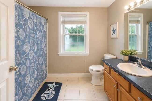 Building Photo - 30-32 Harriet Thayer Avenue Unit 1