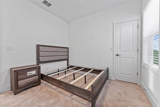 Building Photo - 2311 W Spruce St