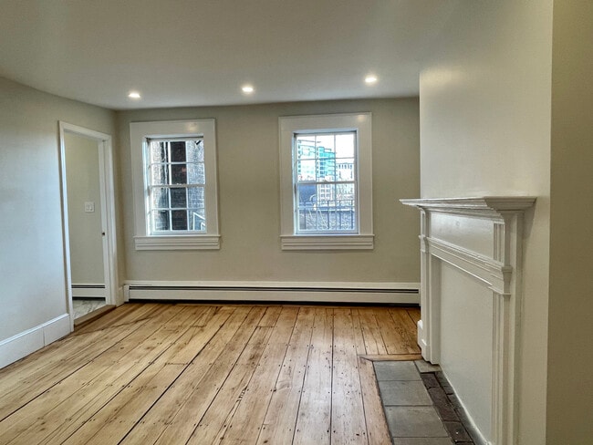 Building Photo - 42 Fayette St