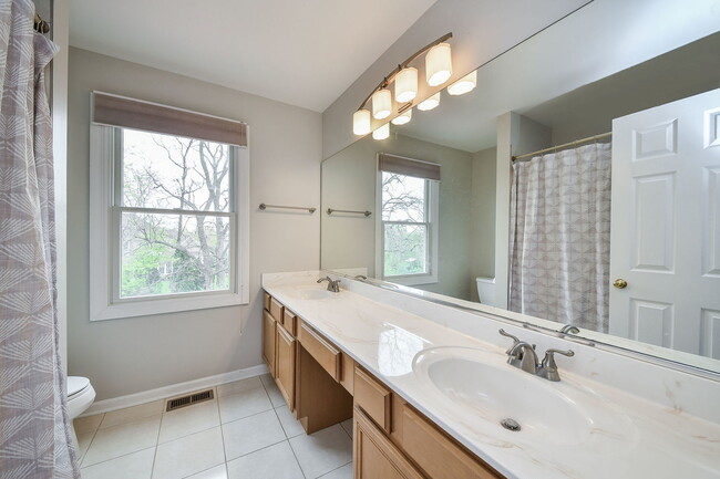 Building Photo - 3614 Charlemagne Ln