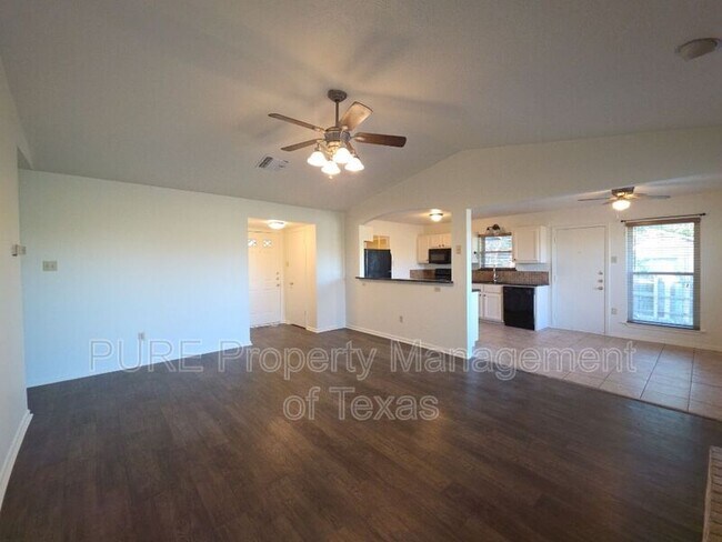 Building Photo - 304 McClendon Dr