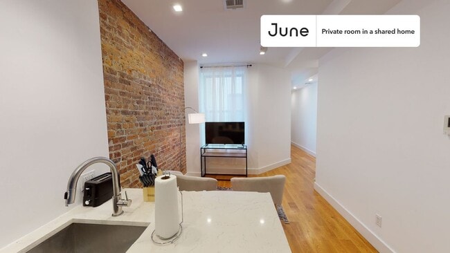 Building Photo - Room in Shared 3 bed/1 bath home in Bedford-Stuyvesant