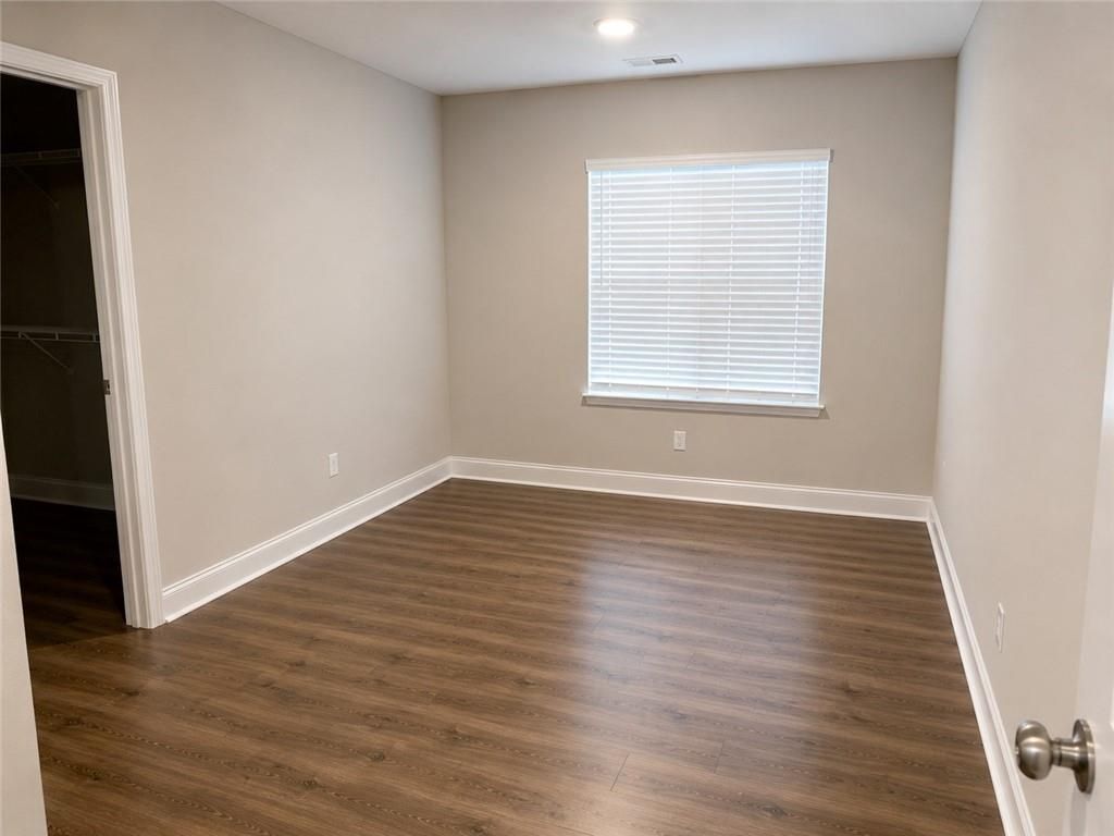 Building Photo - 153 Towne Villas Dr