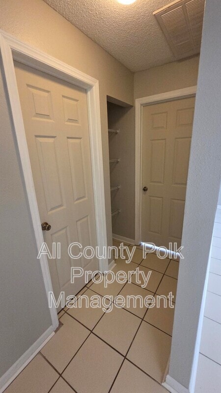 Building Photo - 4944 Malibu Ct