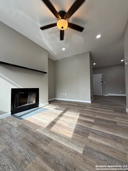 Building Photo - 50 Evergreen St