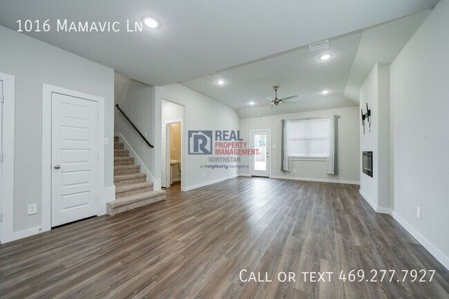 Building Photo - 1016 Mamavic Ln