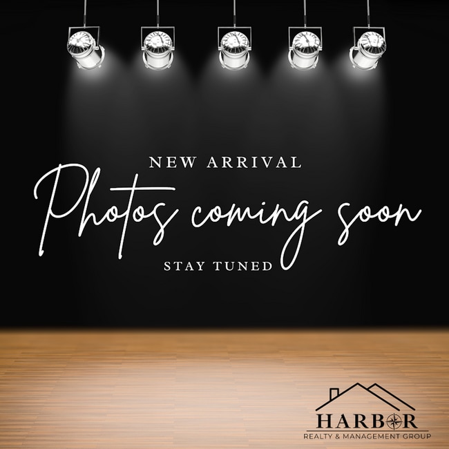 Primary Photo - Recently Renovated 5 Bedroom Home!