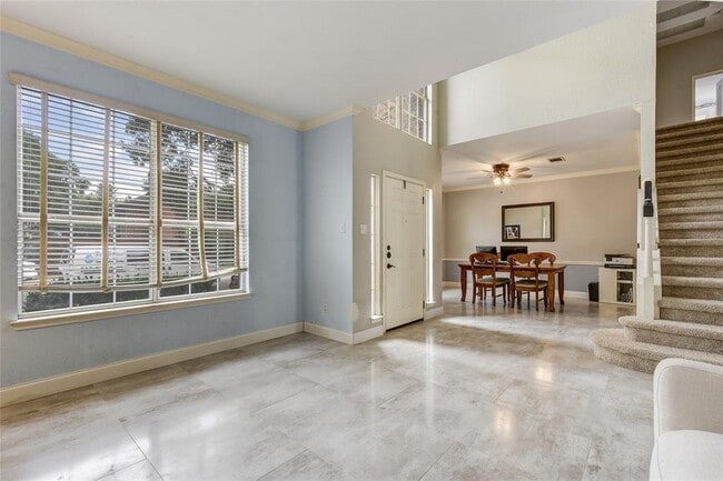 Building Photo - 1909 Springwater Dr