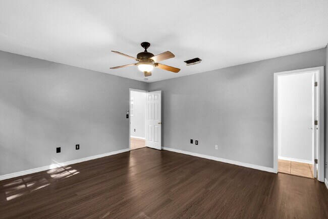 Building Photo - $300.00 Off First Months Rent!