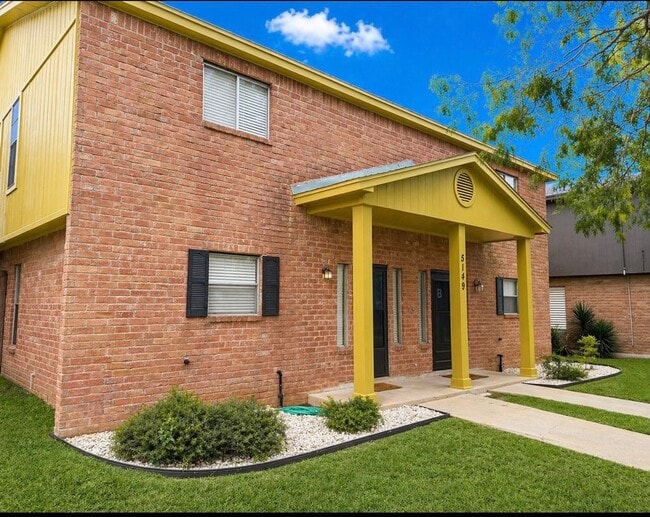 Building Photo - 5149 Middlecoff Cir