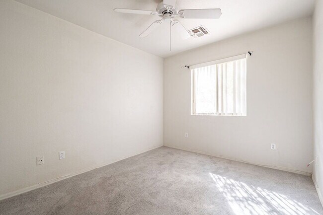 Building Photo - 13628 W Fargo Dr