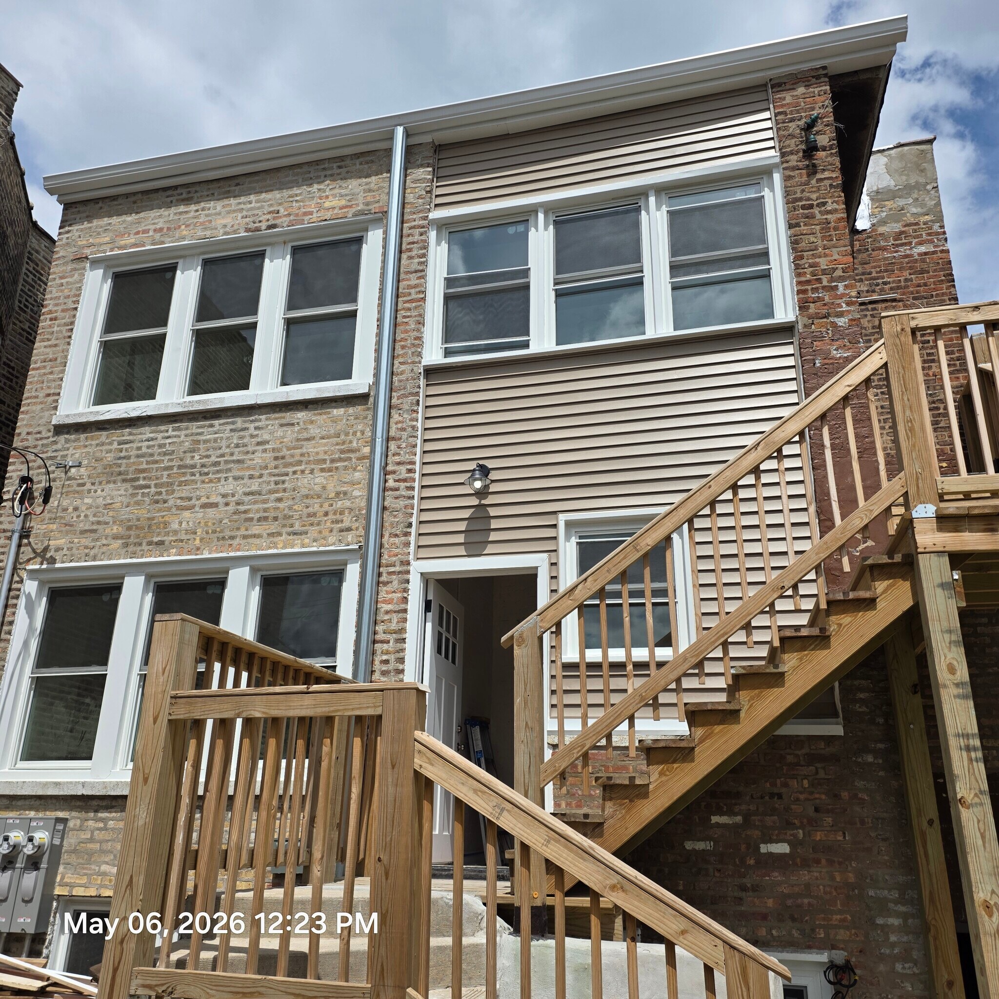 Building Photo - 2637 W Winona St