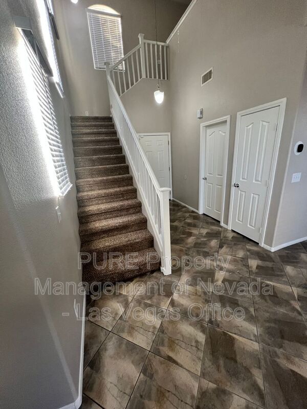 Building Photo - 7204 Glen Shire Ct