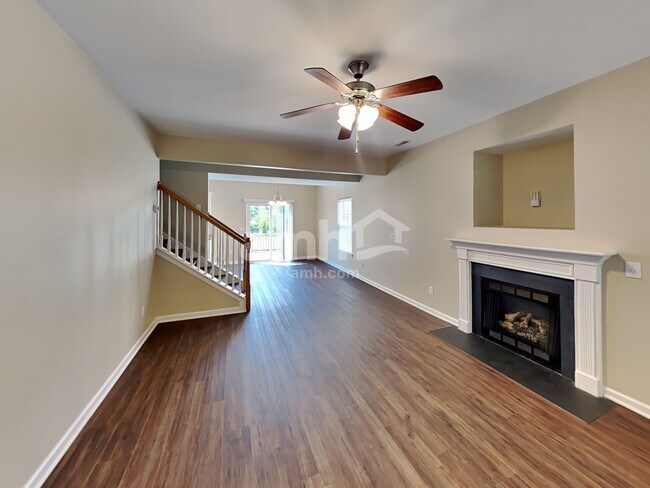 Building Photo - 7145 Riverfront Dr