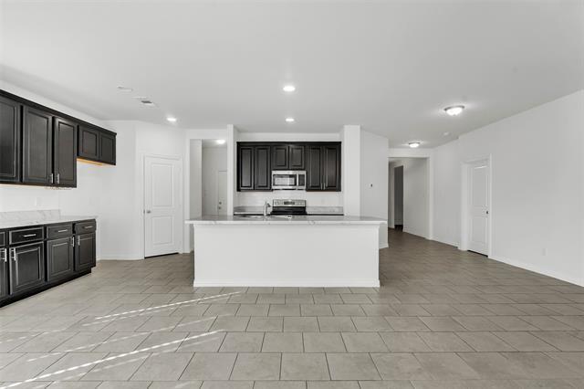 Building Photo - 309 Emerald Creek Dr
