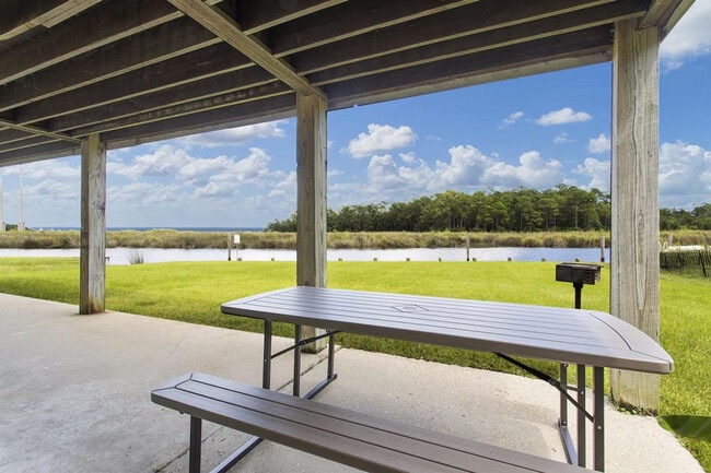 Building Photo - 1317 Beards Cove Dr