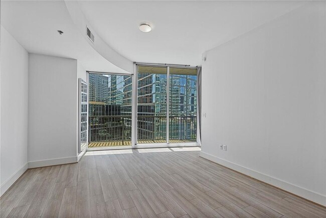 Building Photo - 1080 Peachtree St NE