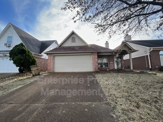 Building Photo - 7323 Appling Ridge Dr