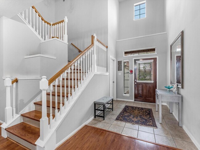 Building Photo - 2507 Stonebury Ln