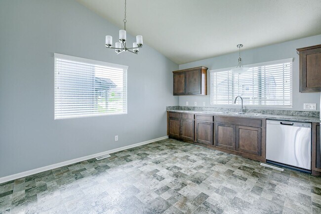 Building Photo - Must See In Whitetail Creek!!