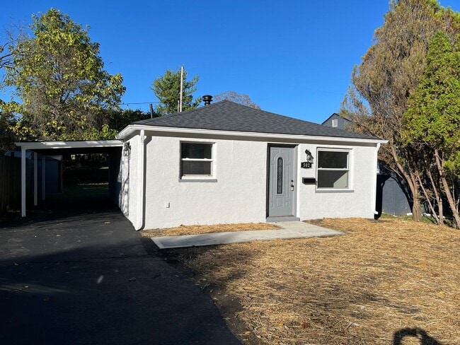 Primary Photo - **REMODELED 2-BEDROOM HOME w/ CARPORT IN B...