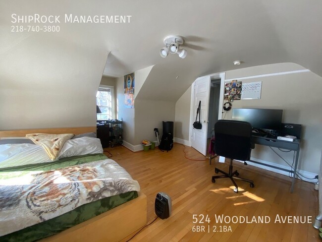 Building Photo - 524 Woodland Ave