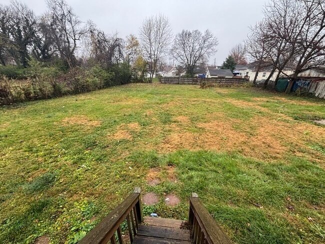 Building Photo - 723 Jackson St