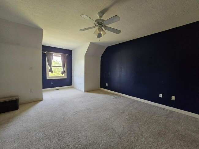 Building Photo - 3034 Russell Rd