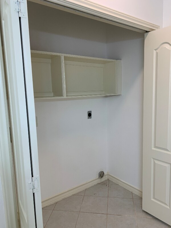 Building Photo - 1000 Ranchway Dr