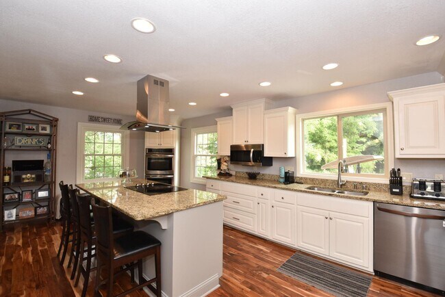 Building Photo - N63W29834 Woodfield Ct