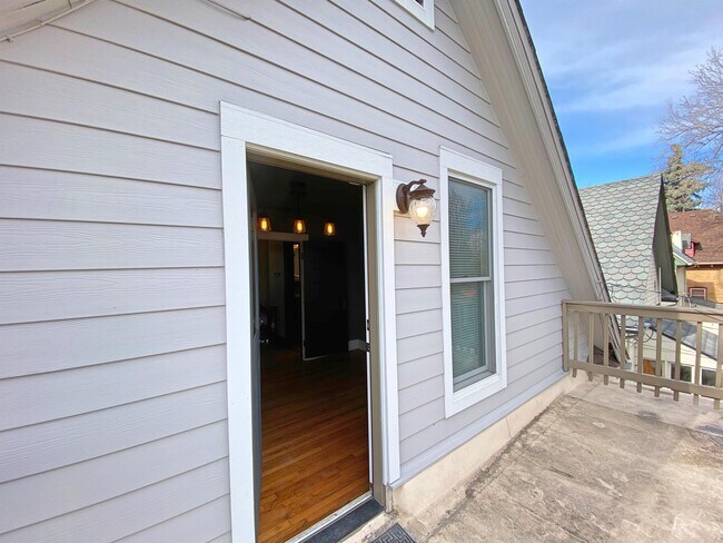 Building Photo - 2445 W 37th Ave