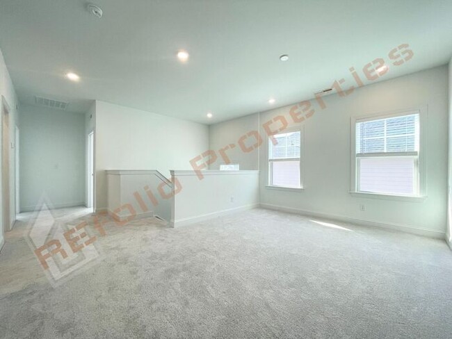 Building Photo - Beautiful Brand New 4 Bedroom, 3 Bathroom ...