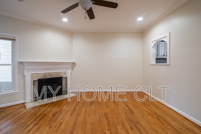 Building Photo - 807 Greenleaf Ave