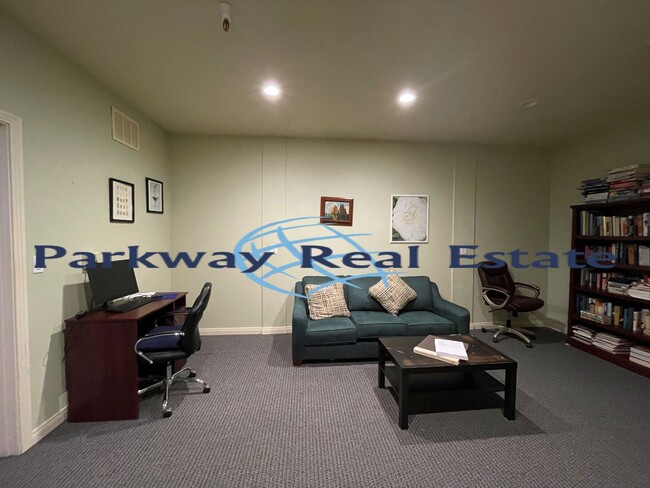 Building Photo - Penthouse Condo in 55+ Community
