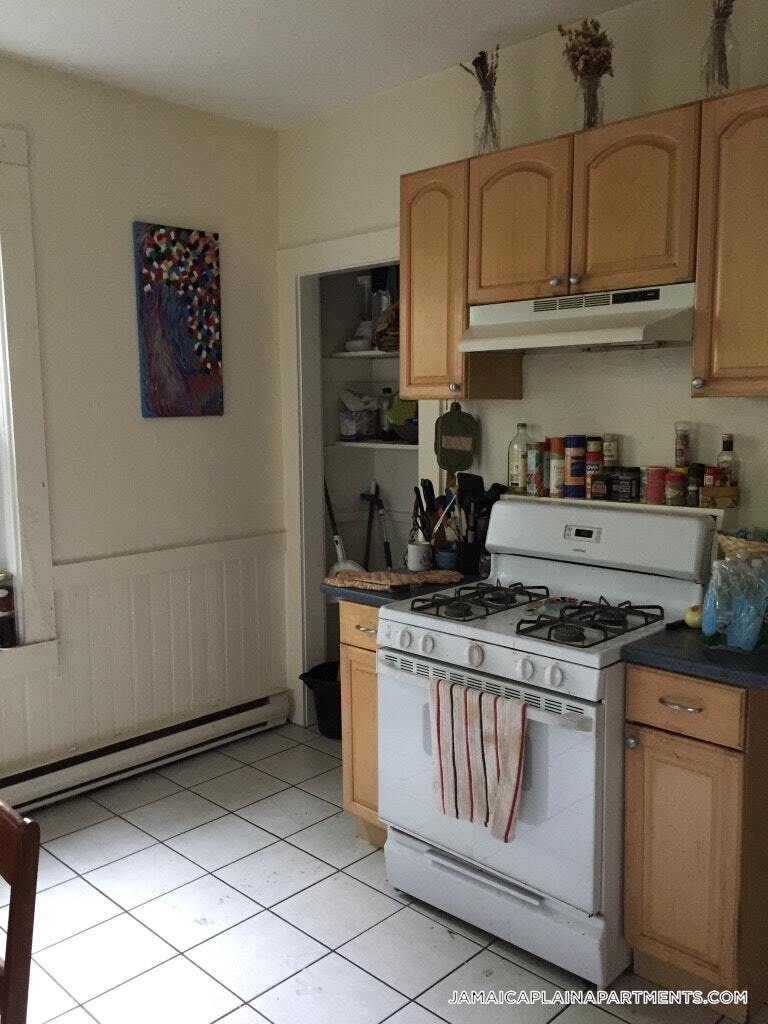 Building Photo - 108 Hyde Park Ave