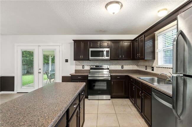 Building Photo - 8382 Oak Pointe Ct