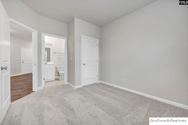 Building Photo - 223 Sunny Hl Dr