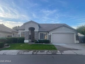 Building Photo - 2165 W Olive Way