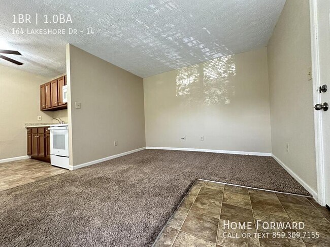 Building Photo - 164 Lakeshore Dr