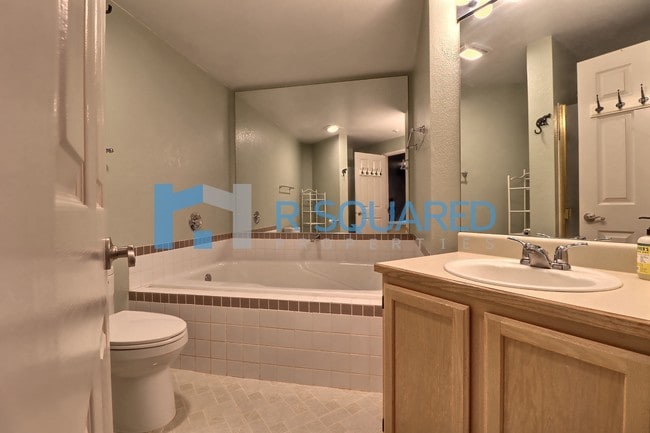 Building Photo - 8653 Avondale Rd NE